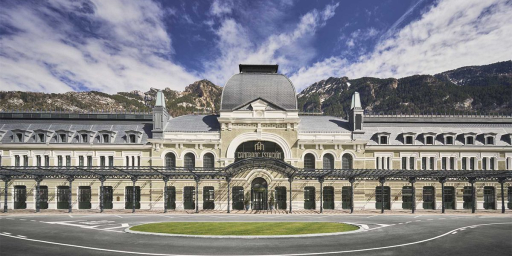 Estación de Canfranc image