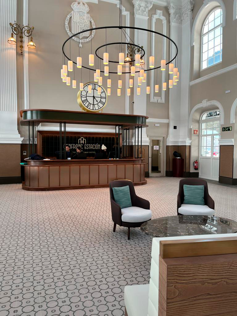 Estación de Canfranc image